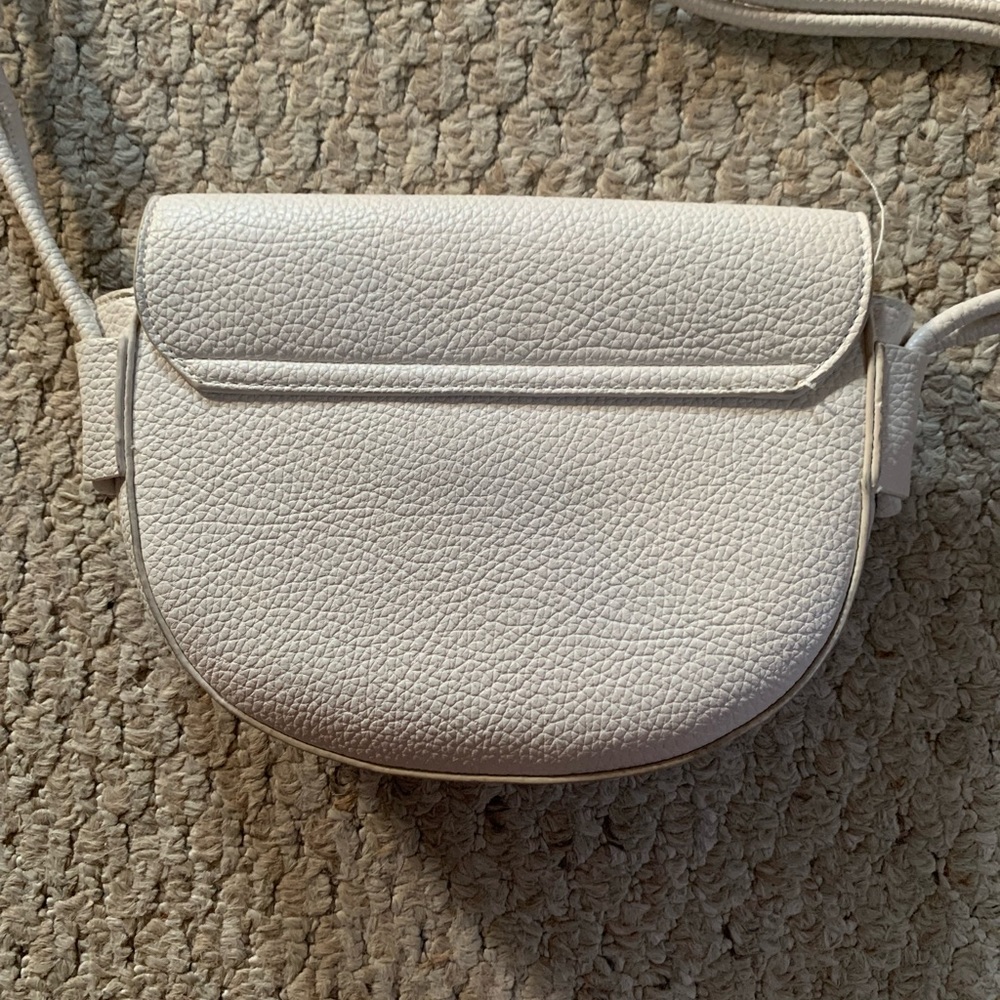 SUPER CUTE WHITE PURSE - Picture 4 of 5